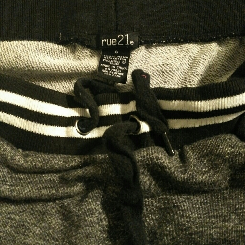 Joggers - Picture 2 of 2